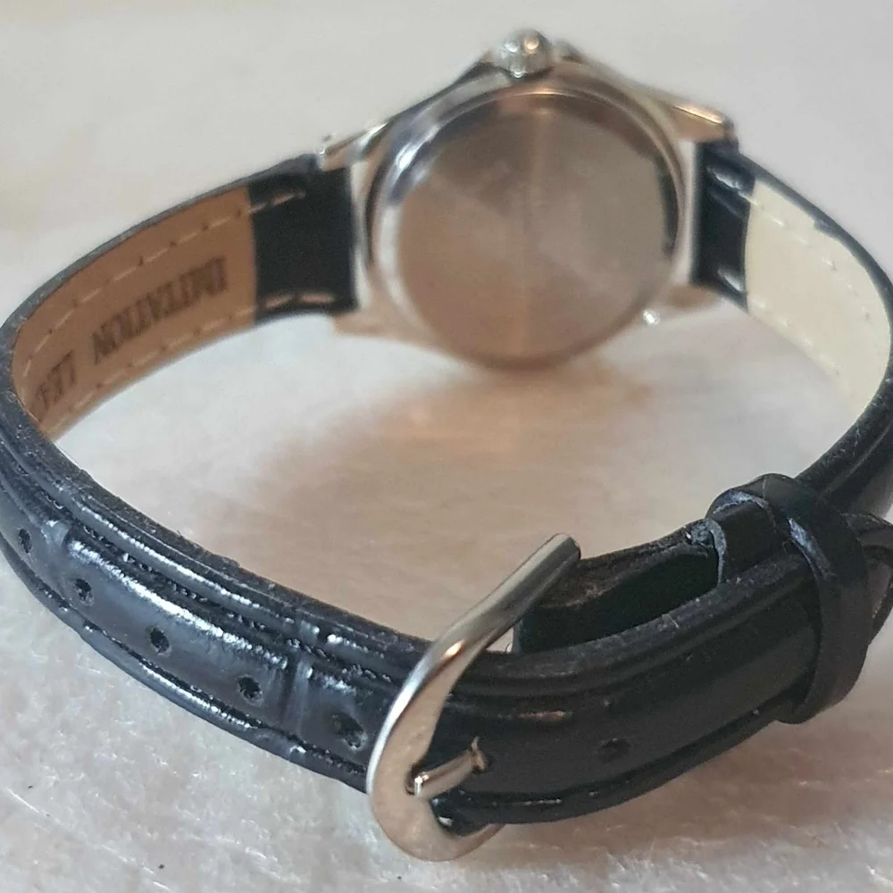 🦋10/$20🦋 FMDZR182 Silver/Black Leather Women's Watch